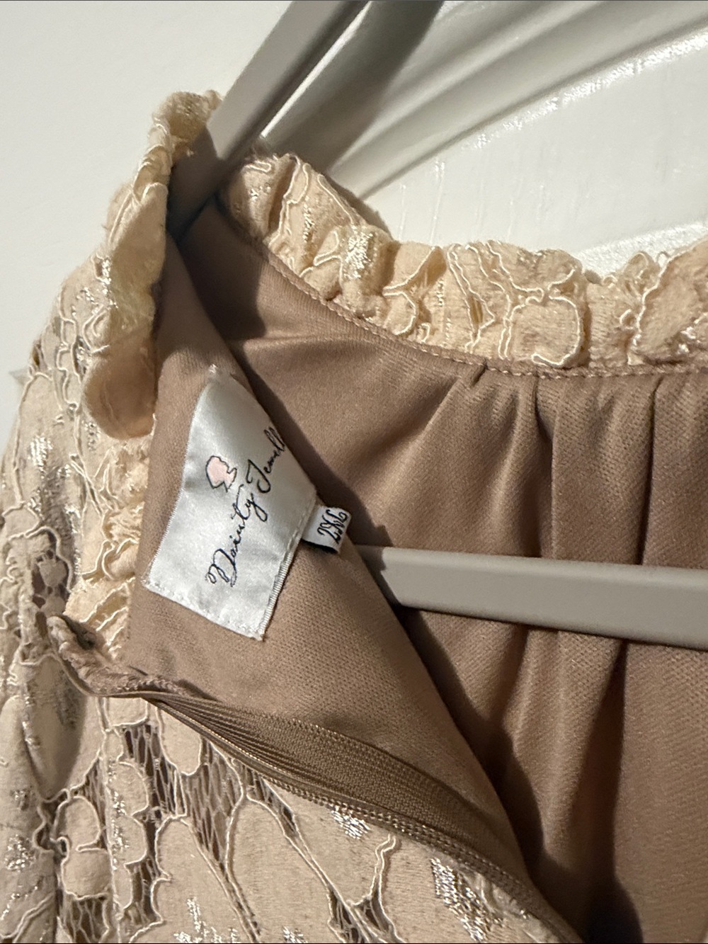 Dainty Jewells Cream Floral Lace Long-Sleeve Top - Picture 2 of 3